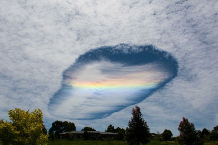 ‘Rapture’ Cloud Over Australia - Fallstreak Hole