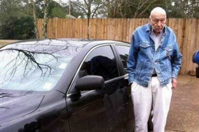88-year-old Doctor Treats the Poor Out of his Toyota Camry