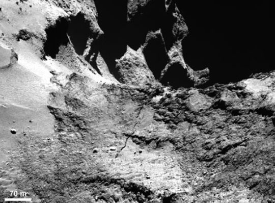 A narrow-angle camera image shows part of a large fracture running across Comet 67P/Churyumov–Gerasimenko's neck. 